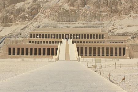 luxor West Bank tour valley of the kings and Hatshepsut and habu 