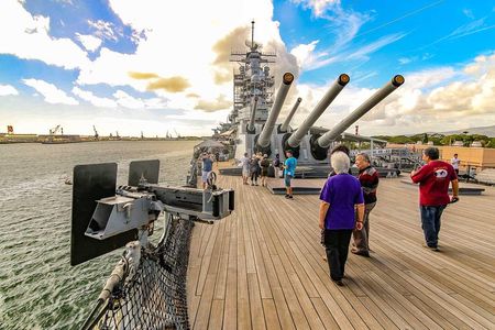 USS Arizona Memorial & USS Missouri Battleship Tour