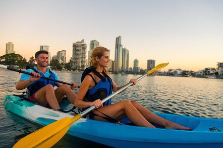 Gold Coast: Surfers Paradise Sunset Kayak & Wildlife Tour