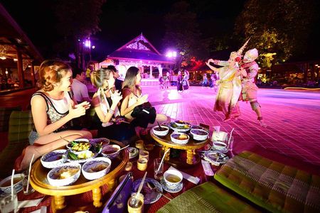 Traditional Khum Khantoke Dinner & Dance Show at Chiang Mai with Return Transfer