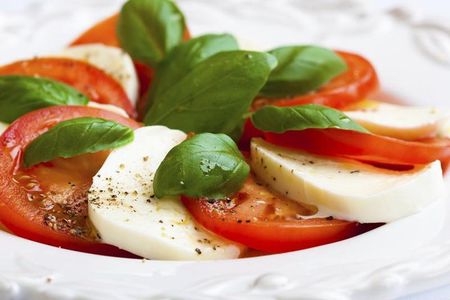 Farm-to-Table Experience: Olive Oil, Garden Tour & Nonna’s Lunch