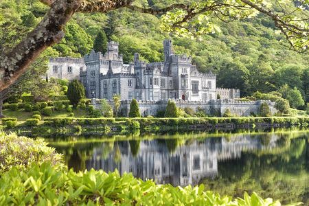 Connemara Day Trip Including Leenane Village and Kylemore Abbey from Galway