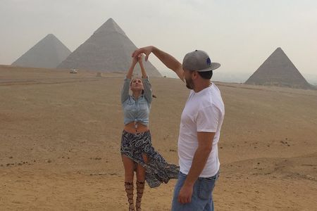 Layover Tour To Pyramids of Giza with Camel Ride and Lunch