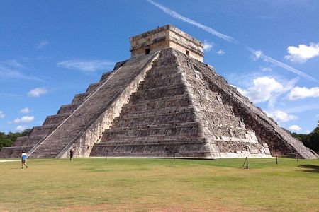 Semi-Private Chichen Itza, Cenote Ik Kil and Valladolid tour