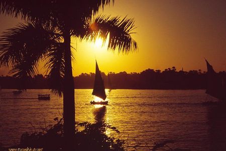 1-Hour Private Felucca on the Nile River With Lunch