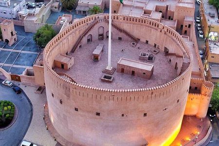 Muscat : Full day private tour to Nizwa