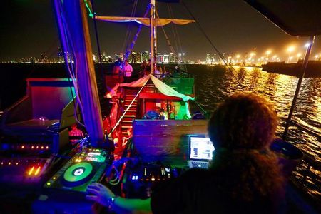 Boat Party by Night in Rio de Janeiro Admission & Transfer 