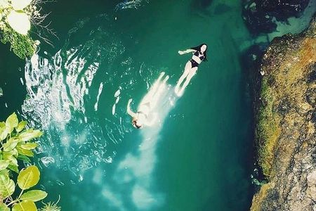 Blue Hole Mineral Spring, Seven Mile Beach, Ricks Cafe/ Shopping Private Tour 