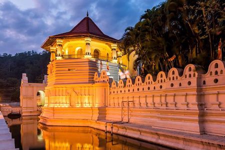 Kandy and Pinnawala Private Day Tour from Colombo/Negombo