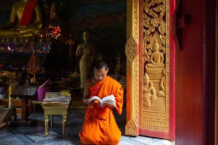 Small Group: Luang Prabang's Must-See Sights Including Mount Phousi