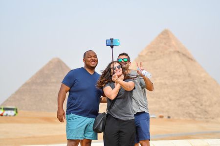 Tour to Pyramids, Sphinx, Saqqara, and Memphis