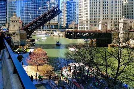 Chicago City Tour with Architecture River Cruise Option