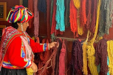 Sacred Valley Textile Workshop – Dyeing & Weaving in Cusco