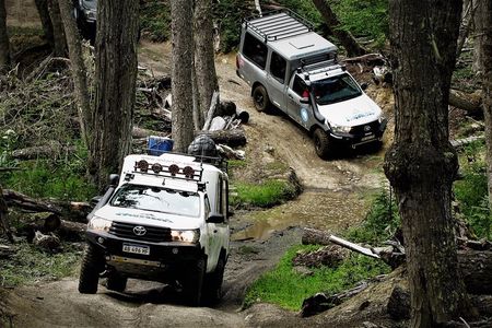 Full-Day Lakes Off-Road 4x4 Experience + Argentine Lunch