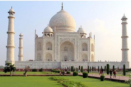 Agra: Taj Mahal Experience with Guide, Entry & Tuk-Tuk Options