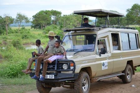 4 days Ngorongoro crater, Tarangire and Serengeti national park