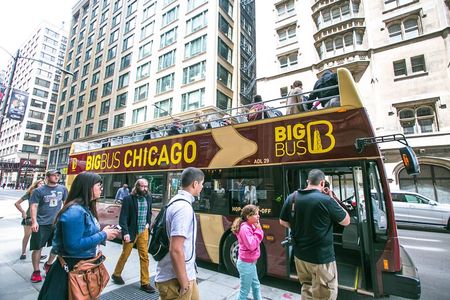 Big Bus Chicago: Hop-On Hop-Off Sightseeing Tour by Open-Top Bus
