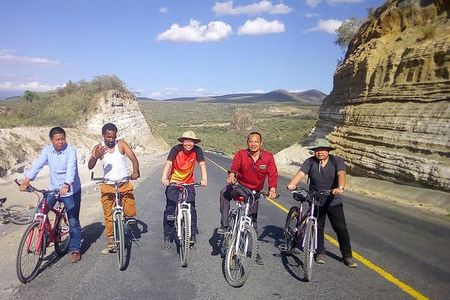 Hell's Gate & Lake Naivasha Guided Bike Tour From Nairobi