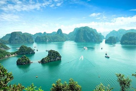 Half Day Explore Halong Bay With Lunch, Heaven Cave and Kayaking