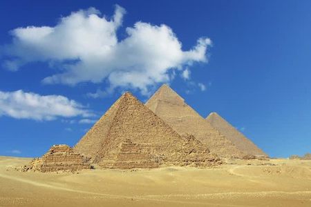 PRIVATE Half day tour to the Pyramids of Giza with Horse or Camel Riding