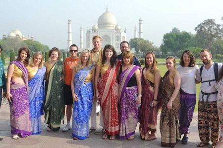 Private Tour : Taj Mahal & Agra Fort in Authentic Indian Dress