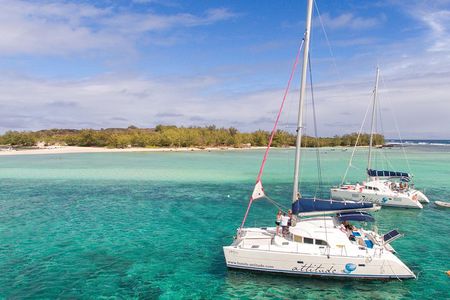 Luxury Catamaran Cruise: The Northern Islands