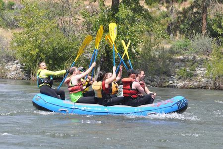 Whitewater and Wine: Wenatchee River Whitewater Rafting and Winery Tour 