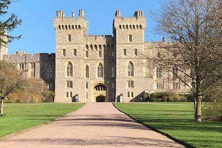 Windsor Castle and Eton College Private Car with Driver Guide