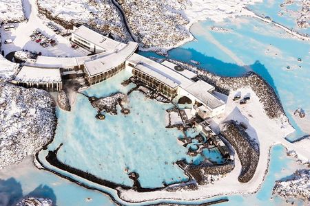 Golden Circle, Volcano Crater and Blue Lagoon Small-Group Tour