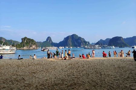 Halong Bay Daily Tour: 6 hours on cruise on round express-ways