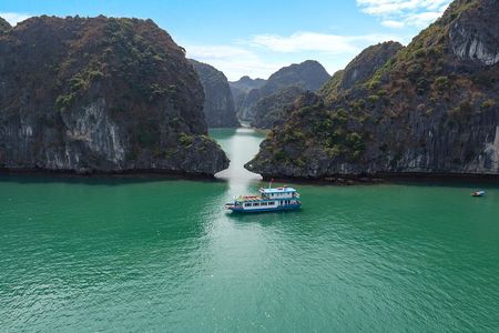 Halong Bay Luxury Day Trip (8Hours)