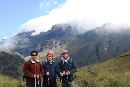 Iztaccihuatl, Refuge of the 100 (4780m)
