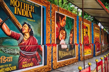 South Mumbai City with Bollywood Studio Tour in Private Vehicle