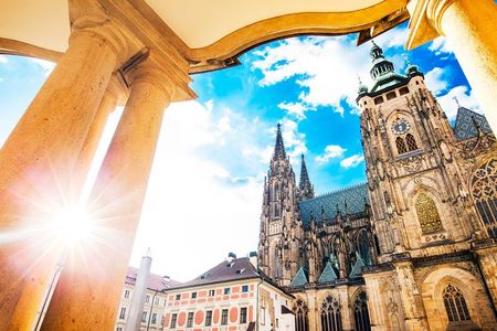 Prague Castle: Brief Introduction & Entrance Ticket