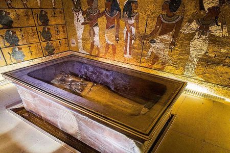 From Cairo: Luxor East & West Bank Tour