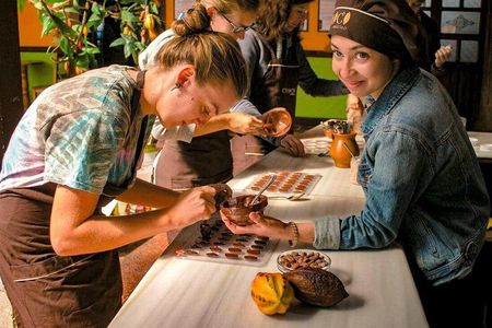 Bean-to-Bar Chocolate Workshop in ChocoMuseo Antigua