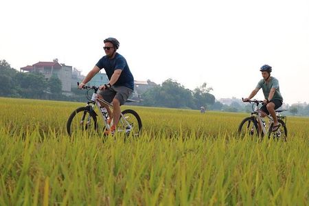 Outskirts Hanoi Cycling Tour Half-Day