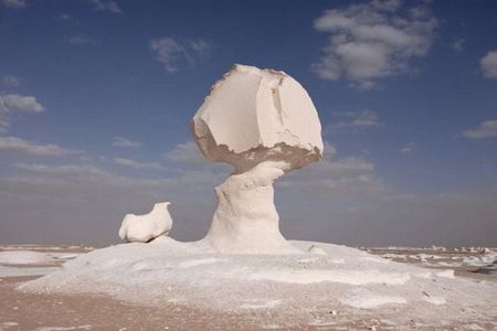 2 Days White Desert and Bahariya Oasis Tour