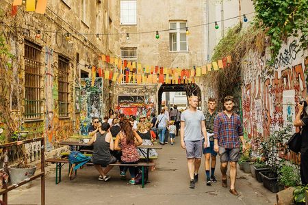 Kreuzberg Berlin: Off the Beaten Track PRIVATE Walking Tour 