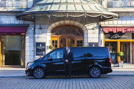 Private 5-hrs Oslo Exclusive Driverguide Luxury Limo/Van-Tour incl Museums
