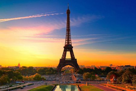Eiffel Tower Elevator Reserved access & Optional Summit & Cruise