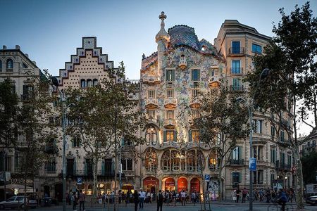 Private Half Day Walking Tour in Barcelona with walking pick up