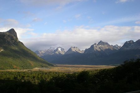 Andes crossing: Escondido and Fagnano lakes with lamb included
