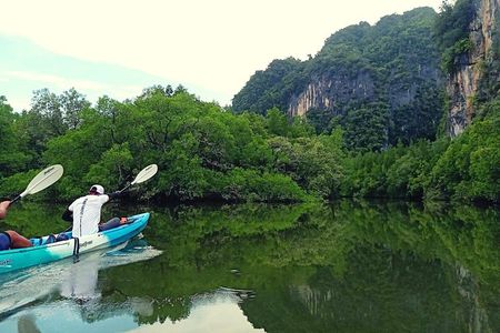 Krabi: Kayaking Tour at Ban Bor Thor Ancient Cave & Mangroves