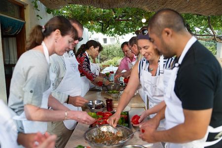 Cretan Cooking Class at a Farm with Hotel Pickup and Drop-Off 