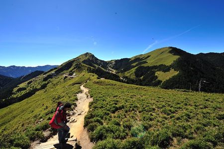Private 2-Day Qingjing and Hehuan Mountain Tour from Taipei