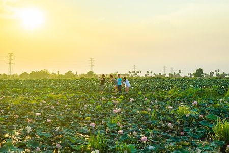 Old Siem Reap Sunset & Food Tour by Vantage Jeep 