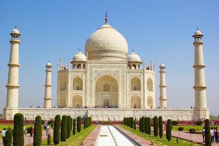 Sunrise Taj Mahal & Agra Fort Tour From Delhi by Car