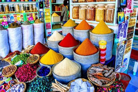 Guided shopping tour in Marrakech souks
