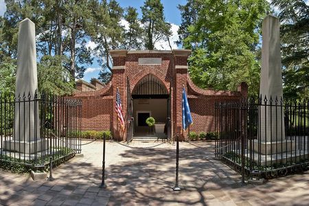 Admission and Guided Tour of Mount Vernon and Old Town Alexandria